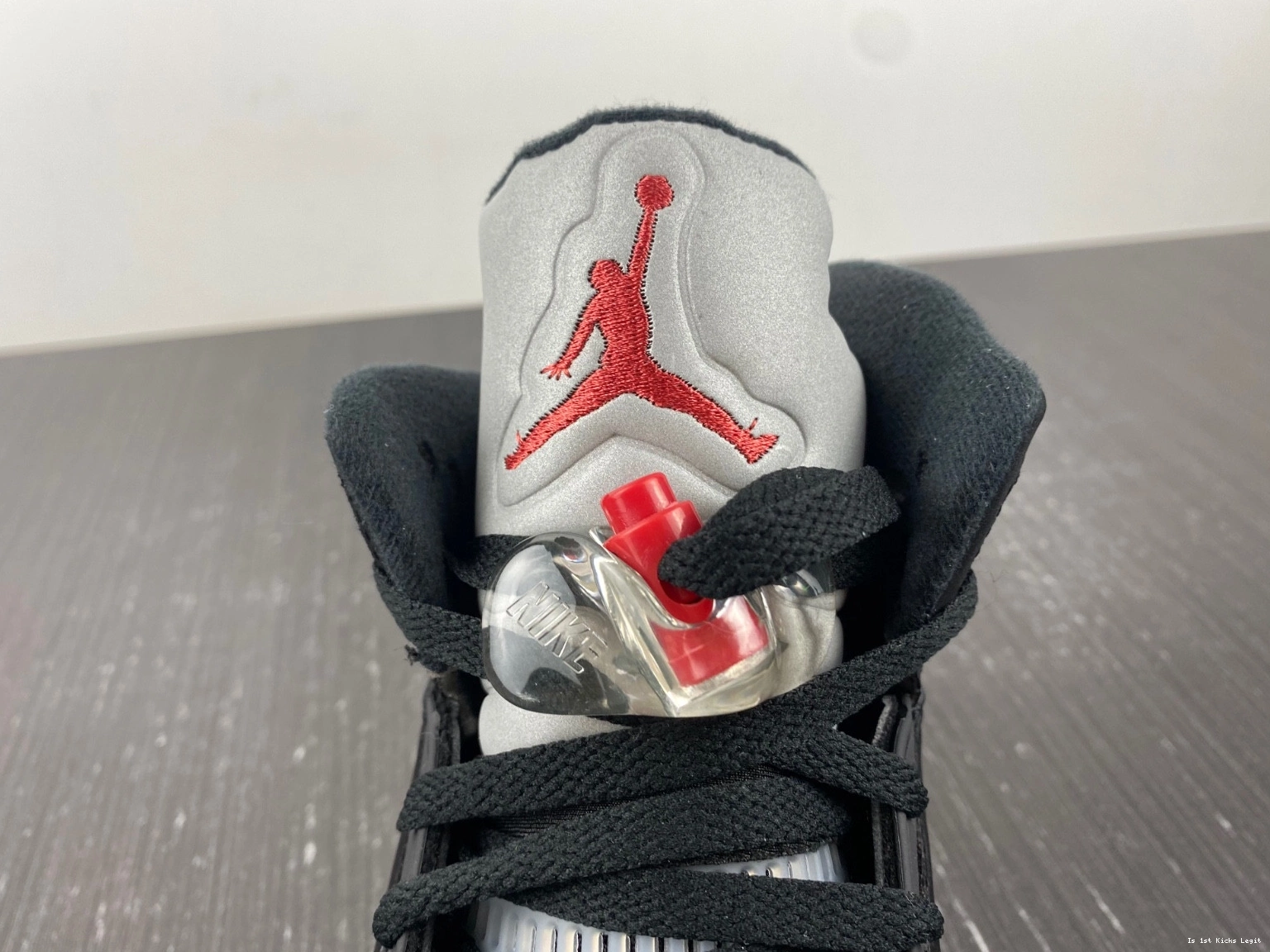 Jordan Retro - Black Metallic 845035-003 (2016) 5 0131